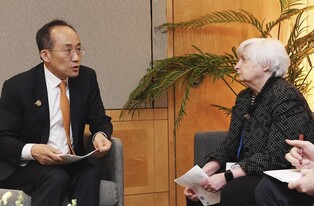 Choo delivers concerns over IRA, Chips Act to Yellen during U.S. visit