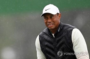 타이거 우즈, 발목 수술…남은 메이저 출전 불투명