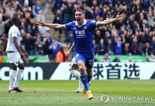 '황희찬 교체출전' 울버햄프턴, 레스터시티에 1-2 역전패