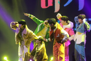 Performance photos from media showcase of BLITZERS 2nd Single 'Macarena'