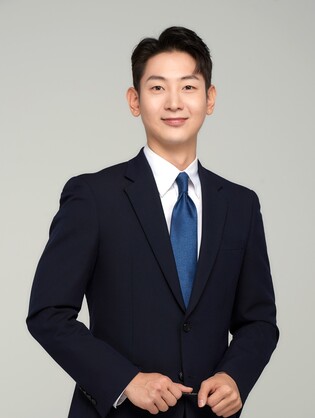 KBS '뉴스7' 새 앵커에 강성규 아나운서