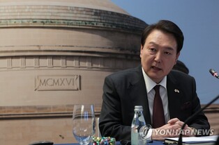 Yoon meets with MIT scholars to discuss digital, bio technologies