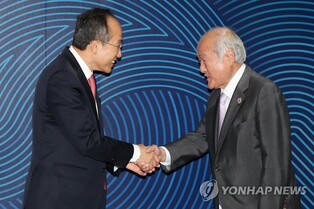 (LEAD) S. Korea eyes to expand ties with Japan on chips, battery, climate change