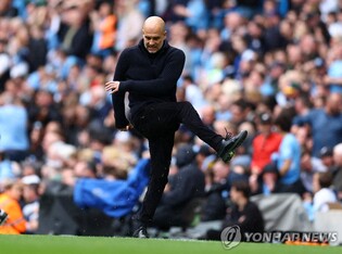 PK 양보한 홀란 꾸짖은 맨시티 감독…"2-0에선 비즈니스가 우선"