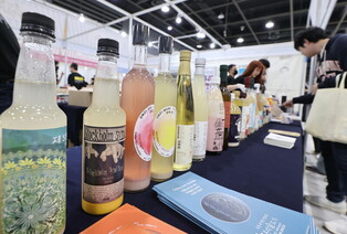 [Moment to Focus] Industrial fair on traditional Korean alcoholic drink