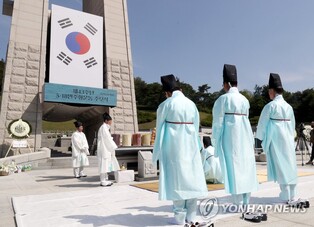 43주년 5·18 민주화운동 추모식 엄수…유족회 주관