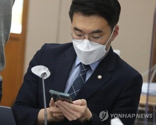 Ethics panel to mull disciplinary action against lawmaker over cryptocurrency scandal, but expulsion unlikely