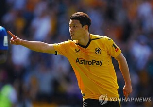 '황희찬 뒷심의 4호골' 울브스, '강등위기' 에버턴과 1-1 무승부