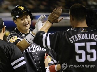 이대호, 일본 소프트뱅크 시구 초청…"우승 기억 선명해"