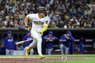 김하성, 시즌 5호 홈런포로 MLB 통산 100득점 완성