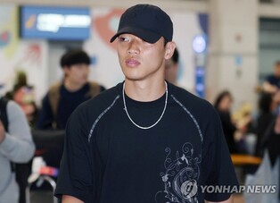 부상 악재에도 '뒷심' 보여준 황희찬, 시즌 마치고 귀국