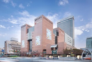 '영화 즐기는 MZ세대 잡는다'…신세계, CGV와 고객혜택 협약