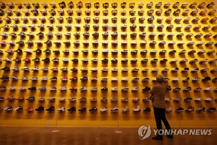 디자인 오브제가 된 스니커즈…'스니커즈 언박스드 서울'전