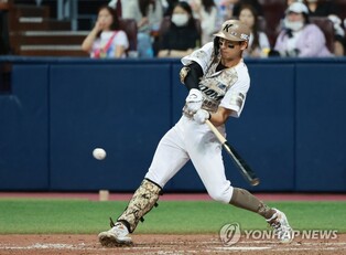 (LEAD) Reigning KBO MVP joined by top high school prospect on Asian Games baseball roster