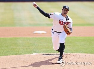 KT Wiz reunite with pitcher Cuevas