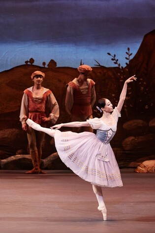 유니버설발레단 강미선, '무용계 아카데미상' 수상 노린다