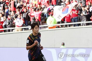 (LEAD) S. Korea captain Lee Seung-won awarded Bronze Ball at U-20 World Cup