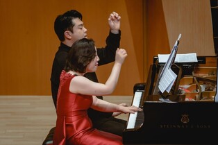 피아노 듀오 신박 10주년…네 손으로 들려준 왈츠와 어린이 세계