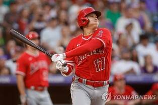 AL 홈런 1위 오타니 시즌 25호 대포…저지와 6개 차이