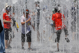 [Moment to Focus] Heat wave