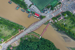 [Moment to Focus] Heavy rain hits S. Korea