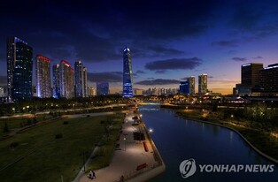 송도 센트럴파크 밤에도 아름답게…10월까지 야간경관 개선