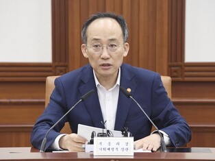 S. Korea to address 'imbalance' in job market behind robust figures
