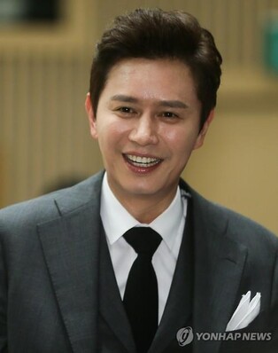 '이수만 공개 지지' 김민종, 17년 만에 SM과 결별