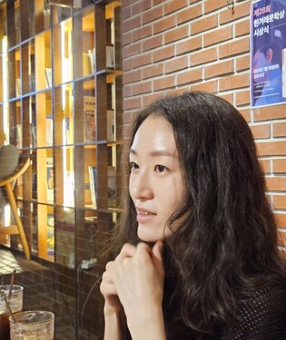 '탱크'로 한겨레문학상 수상 김희재 "본업은 녹음 엔지니어예요"