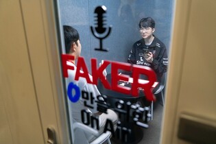 [게시판] SKT·e스포츠 T1 선수들 "34세 이하 청년, 힘내세요"