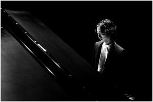 스미노 하야토 "클래식 연주자와 아티스트의 가치 충돌 속 고민"