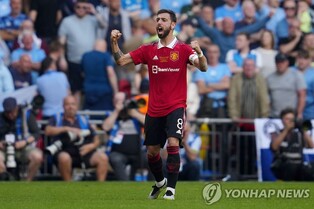 맨유 새 주장은 페르난드스…'매과이어 시대' 막 내려