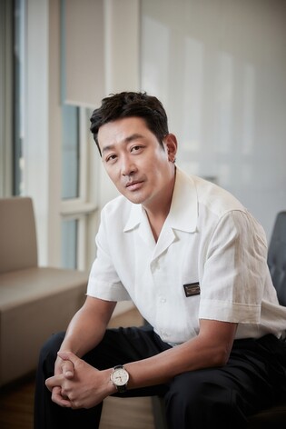 하정우 "고난 전문 배우? 재밌는 작품이면 고생쯤이야"