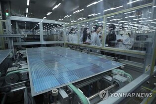 (2nd LD) Hanwha Solutions' profit falls 29 pct in Q2 on weak chemicals demand