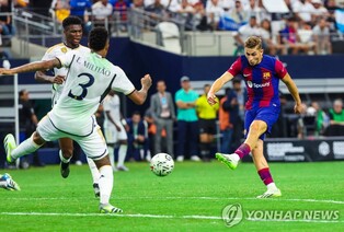 바르셀로나, '골대 5번' R.마드리드에 프리시즌 대결 3-0 완승