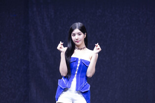 Photos of Kwon Eunbi during media showcase of 'The Flash'