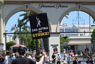 할리우드 작가 파업 3개월 만에 협상…"제작자측 요청"