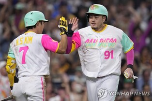 김하성 2안타 2도루·최지만 2볼넷 2득점…SD 코리안듀오 맹활약(종합)