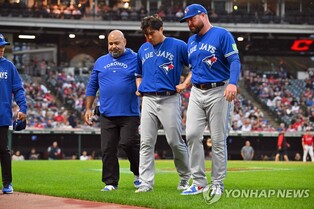 타구 맞은 류현진 "부기 생겼지만, 문제 있는 수준 아니다"