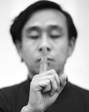 올해 가장 바쁜 작가 성능경…그의 '망친 예술 행각'들