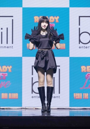 예린, 레트로 매력 입고 컴백…"복고부터 펑키까지 난 무지개색"