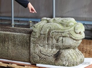 "한번 조사해보면 어떨까요"…제보로 시작된 월대 조각상 찾기