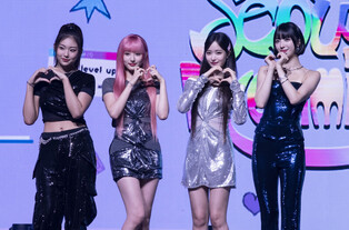 Photos from media showcase of K-pop girl group H1-Key's second mini album 'Seoul Dreaming'