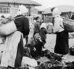 [다시! 제주문화] (67)"제주인의 삶 고스란히…구덕·차롱 아시나요?"