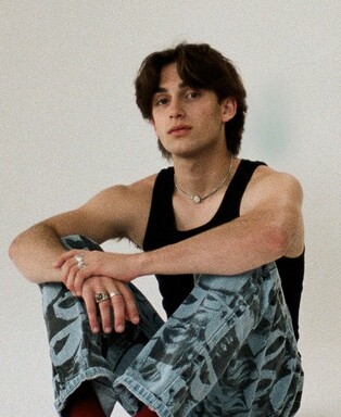 조니 올랜도 "화장실서 찍은 커버 영상으로 가수 될 줄 몰랐죠"