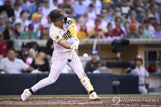 김하성, 6타수 2안타 3타점으로 추격 선봉…팀은 7-9 석패