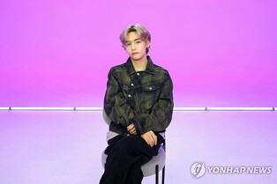 BTS 뷔 '레이오버' 첫 주 210만장 팔려…K팝 솔로 신기록
