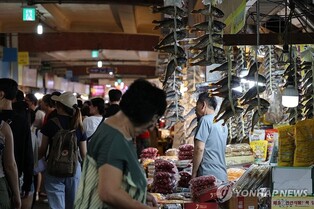 소진공 "차례상 비용, 전통시장이 대형마트보다 19% 싸다"