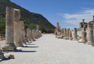 [K-Traveler] Sitting in Ephesus Amphitheatre