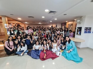 한복 입고 송편 맛보고…인도 뉴델리서 현지인에 추석 알리기